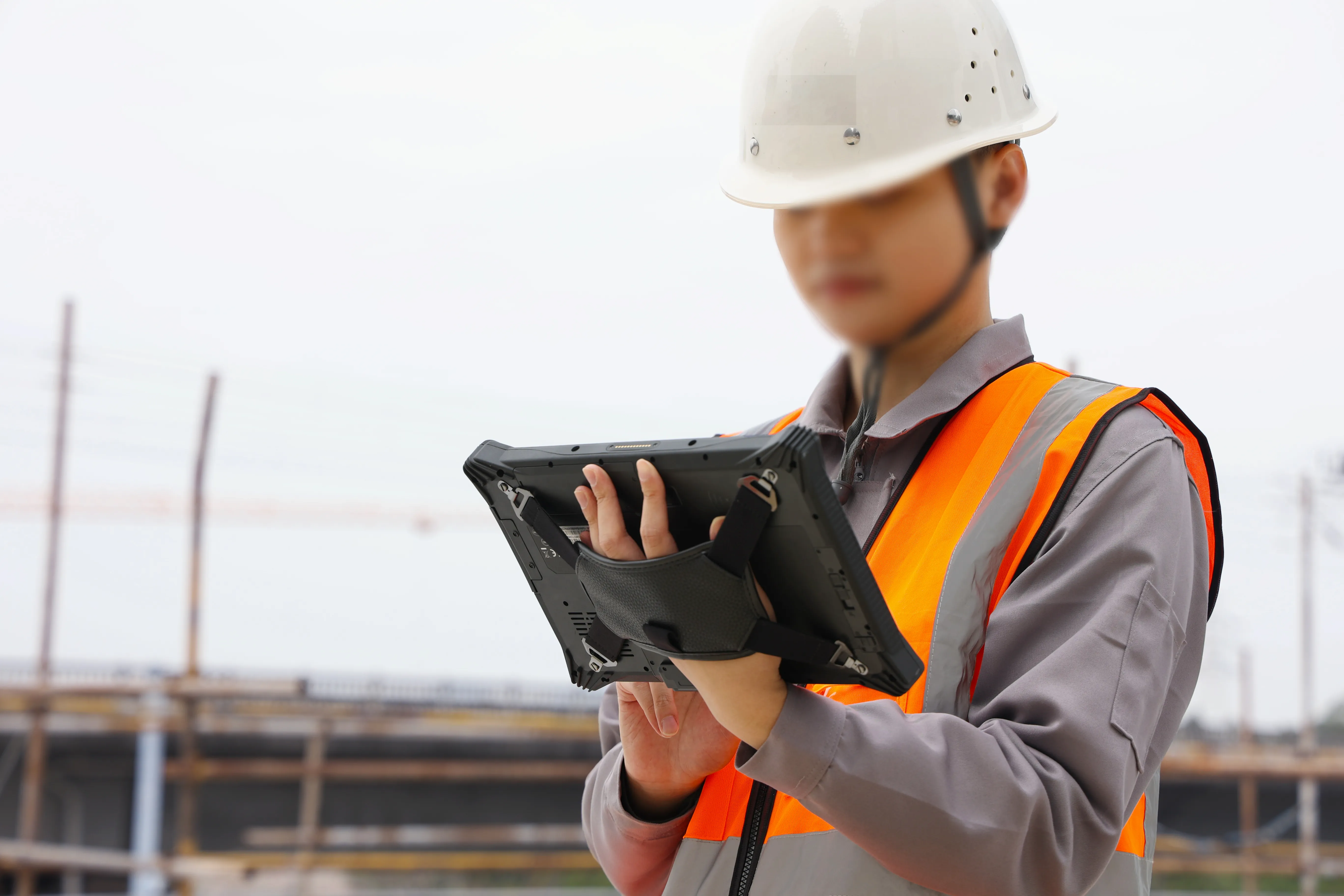 Emdoor изрезанный компьютер таблетки | Надежные промышленные таблетки для каждого участка